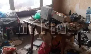 Разчистване на къщи и вили от отпадъци в Айтос