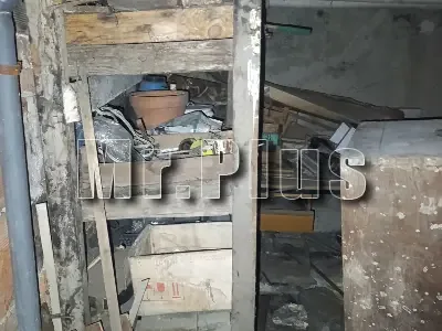 Почистване на мазета и тавани от боклук във Враца