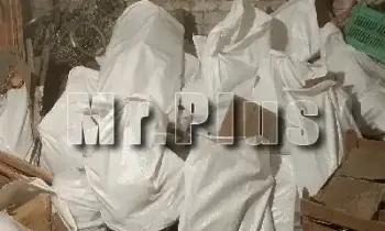 Почистване на мазета и тавани от боклук в Габрово